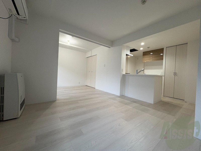 居室・リビング　広くてきれいなリビングです！快適に過ごせそうですね。