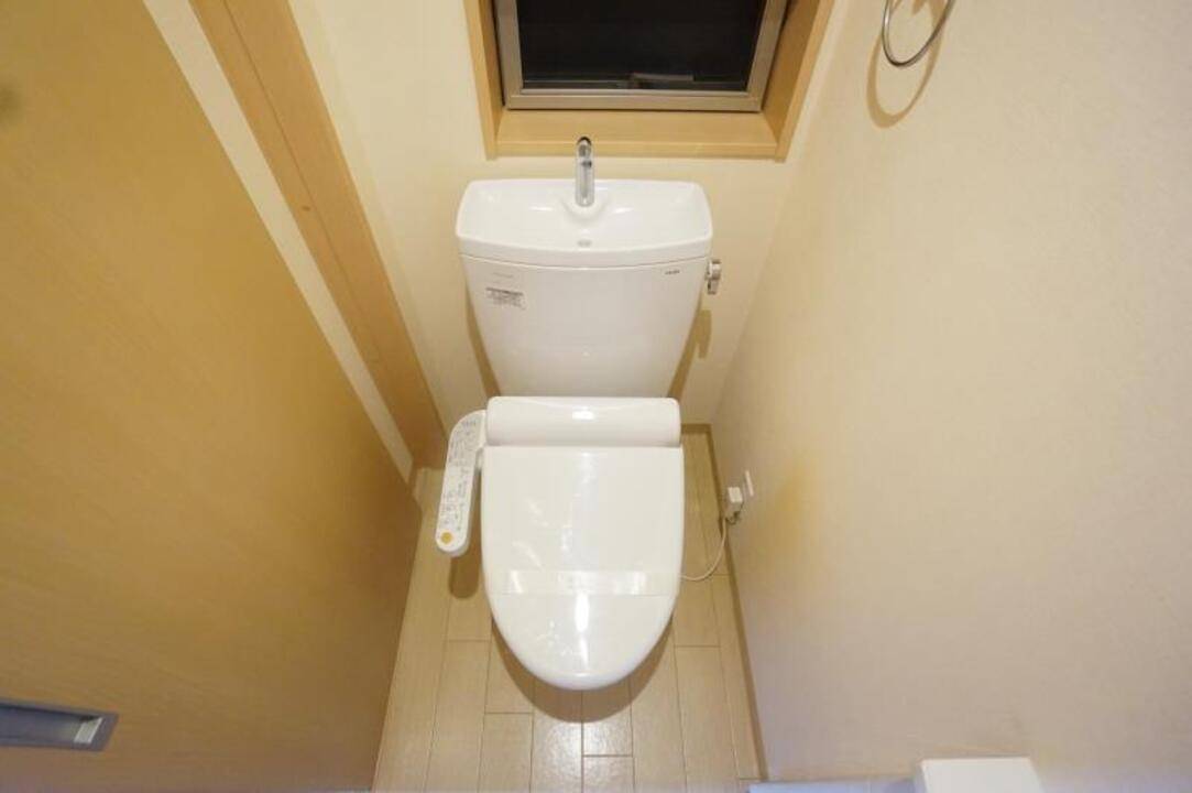 トイレ　トイレ