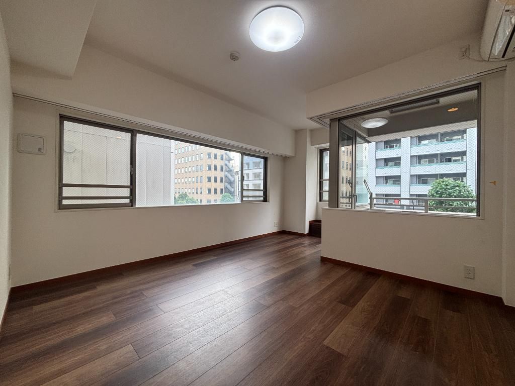 居室・リビング　ゆったり過ごせる居間です