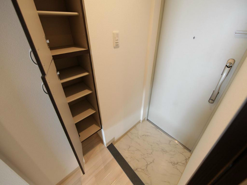 玄関　玄関　シューズボックス（充実してます）