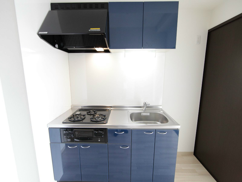 キッチン　システムキッチン（ガス3口コンログリル付）