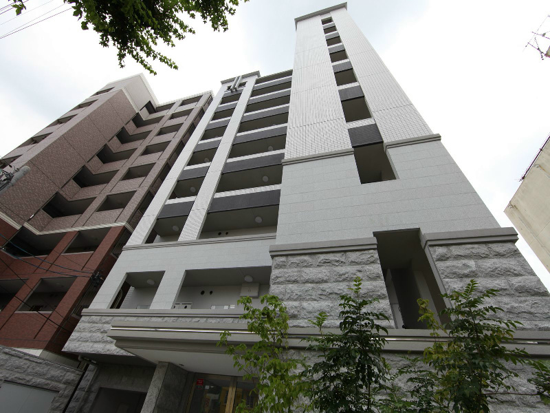 建物外観　外観　オートロック付  防犯カメラ付