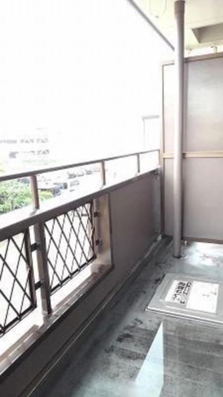 バルコニー　図面と現状に相違がある場合には現状を優先