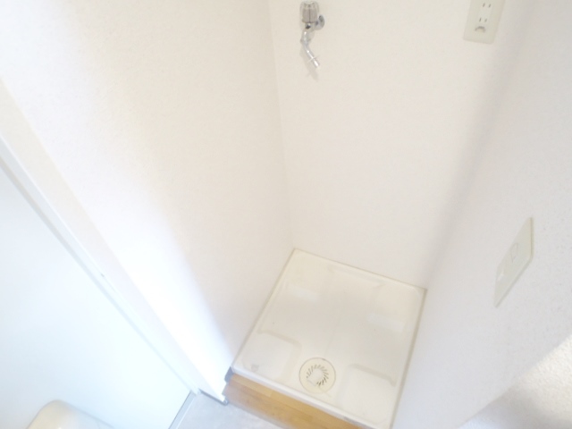 洗面設備　もちろん室内に洗濯機置場があります