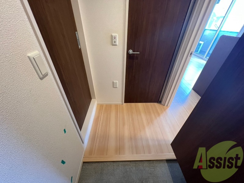 玄関　シンプルな内装でまとまりがあり清潔感がありますね。