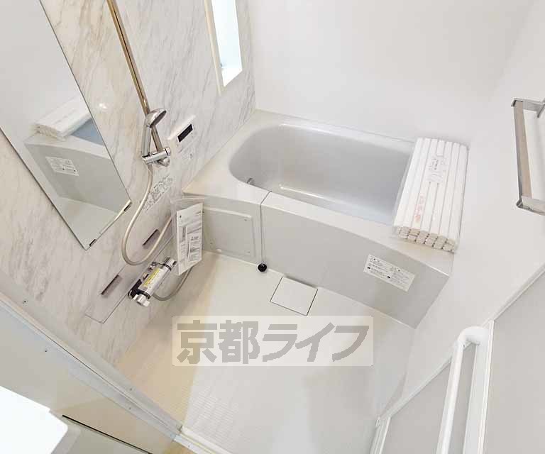 バス・シャワールーム　きれいなお風呂です。