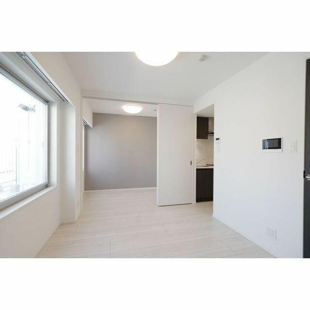 居室・リビング　☆明るい居間☆