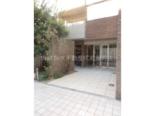 エントランス　マンション共用部分