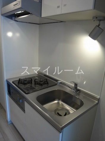 キッチン　別部屋参考写真となります。