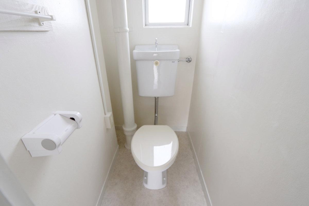 トイレ　※写真は同タイプの物件です。