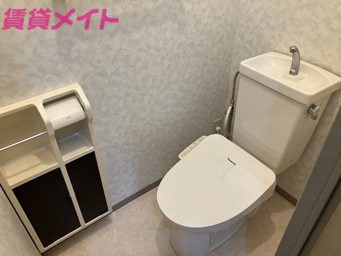 トイレ　反転タイプ参考写真