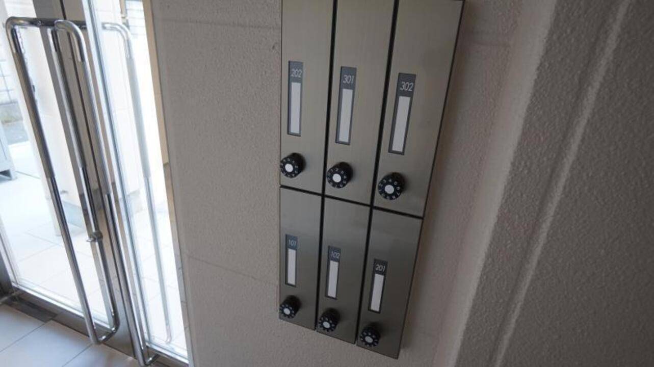 エントランス　メールBOX