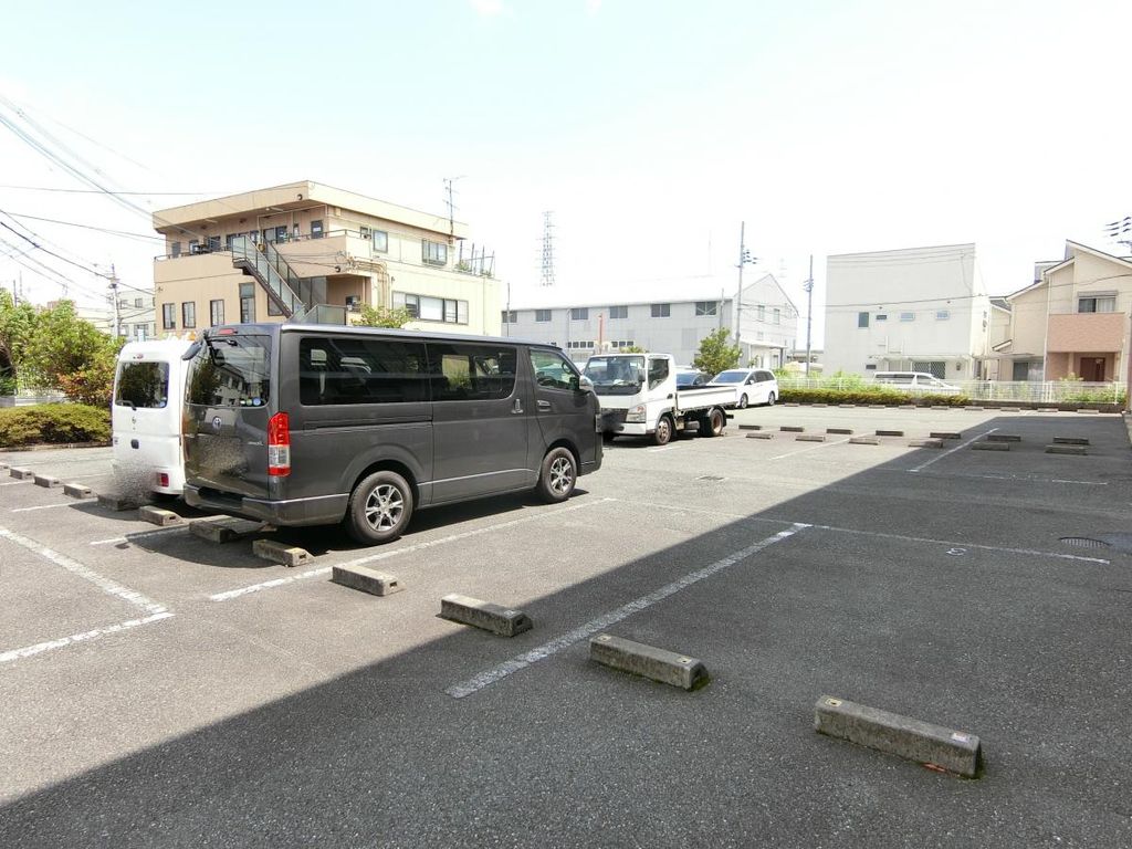 駐車場　駐車場