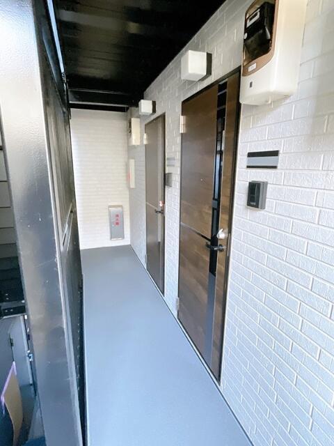 エントランス　玄関の外側です