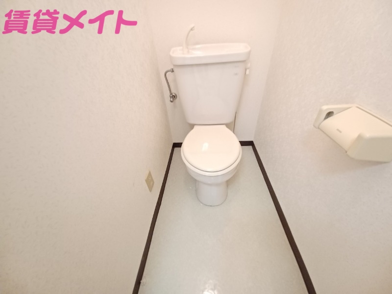 トイレ　同物件反転タイプ