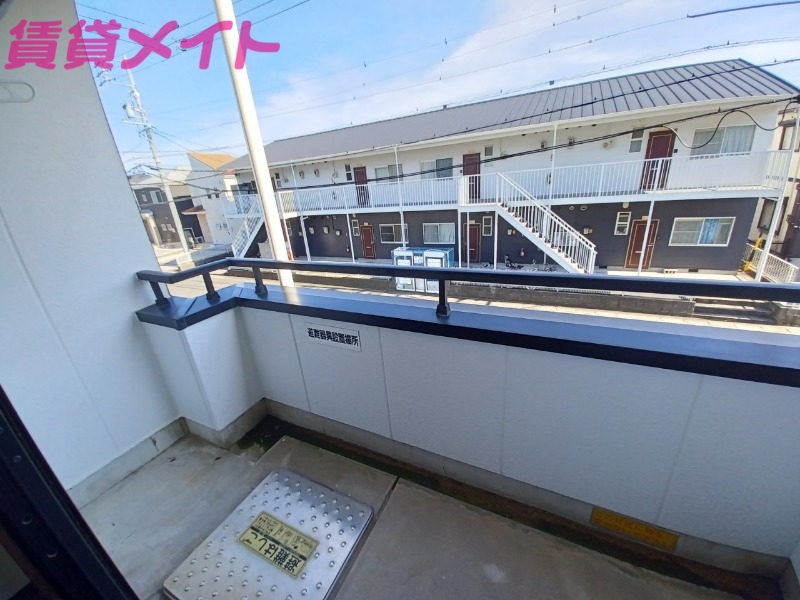 バルコニー　同物件反転タイプ