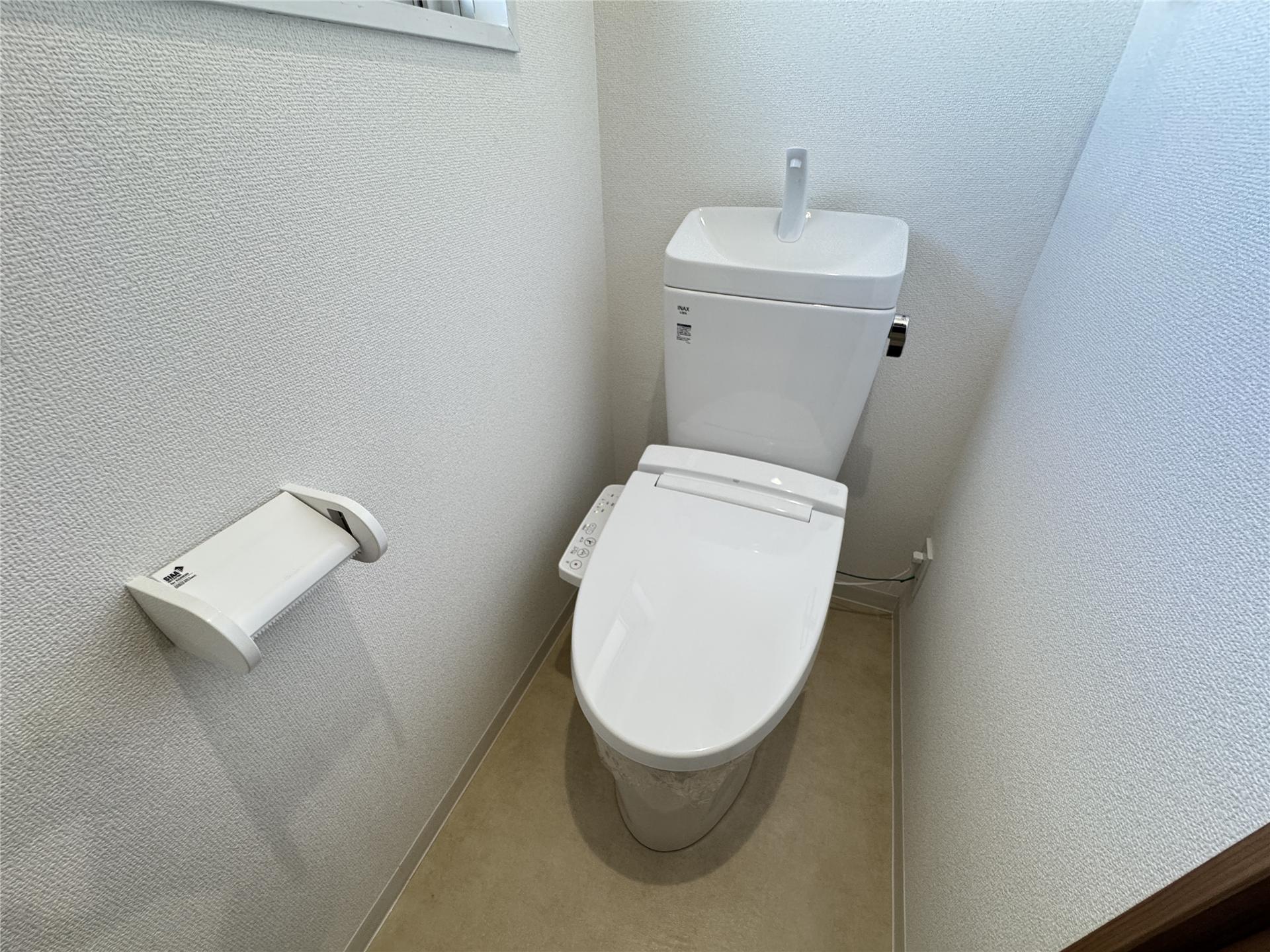 トイレ　ウォシュレットあり♪