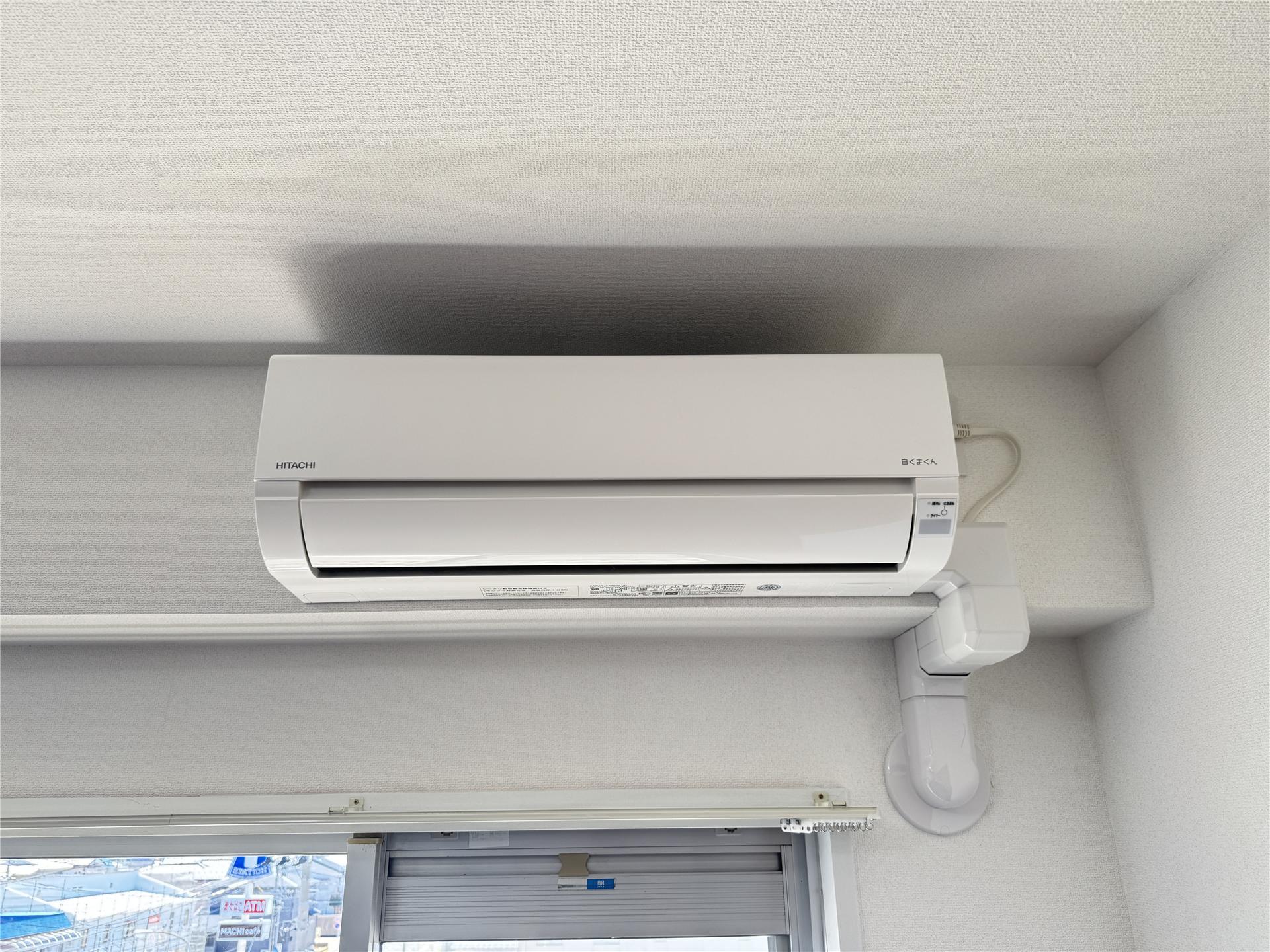 その他設備　リビングにエアコン♪