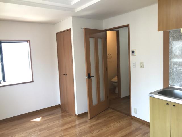 居室・リビング　室内