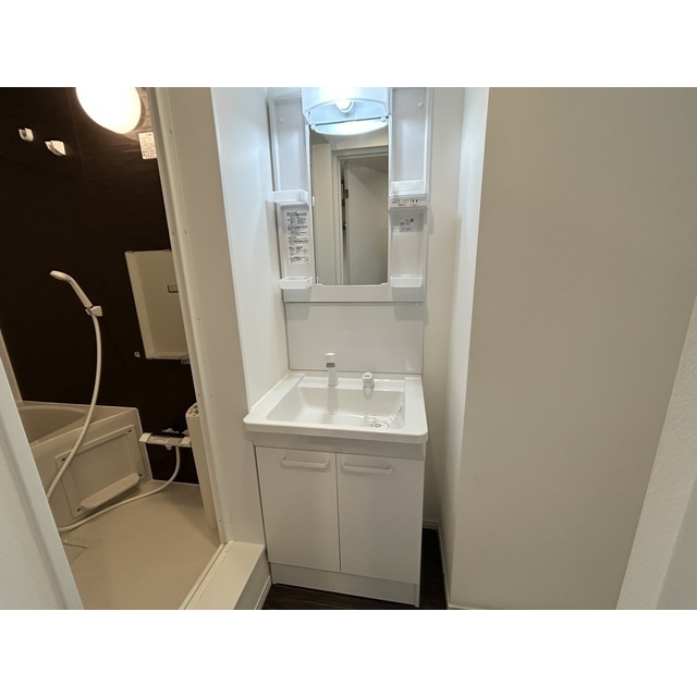 洗面設備　同施工参考写真となります