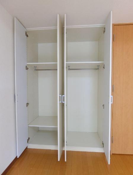収納　クローゼット