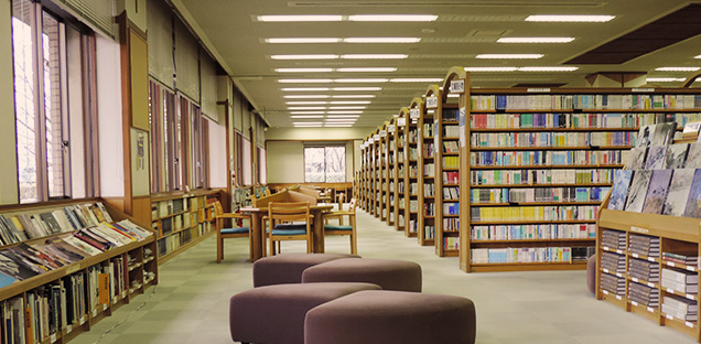 図書館　福岡市早良図書館（図書館）まで816m