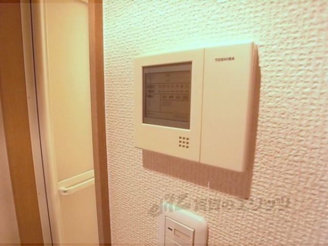 その他設備　給湯器リモコン