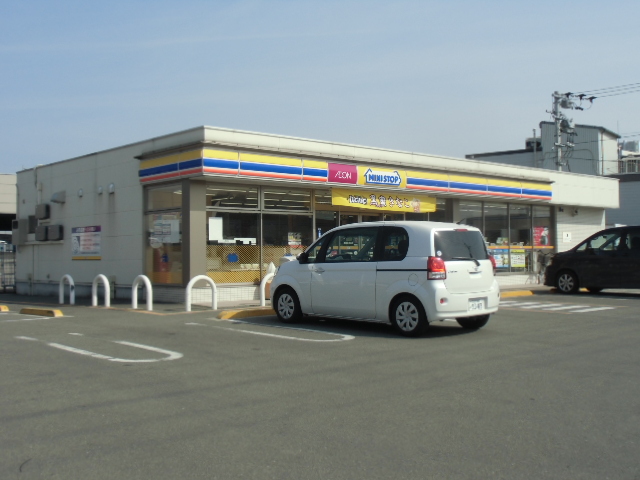 コンビニ　ミニストップ（コンビニ）まで140m