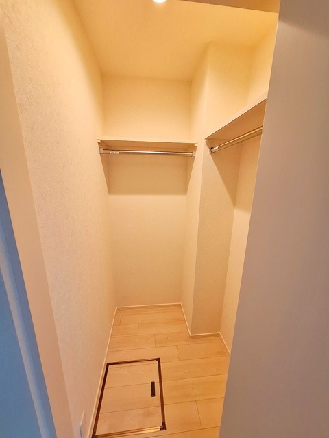 収納　★0.9帖のWIC★
