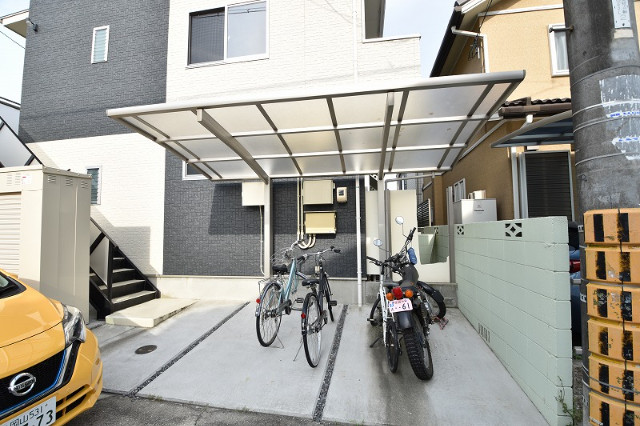 その他共有部分　屋根付き駐輪場♪
