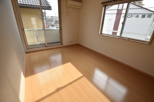 居室・リビング　南向きのお部屋です☆