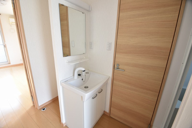 洗面設備　シャンプードレッサー付きです♪