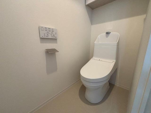 トイレ　温水洗浄暖房便座