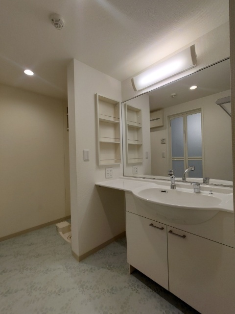 洗面設備　同タイプ