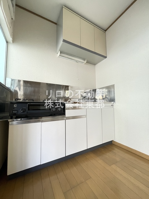 キッチン　上下に収納あり！使い勝手の良いキッチンです！！