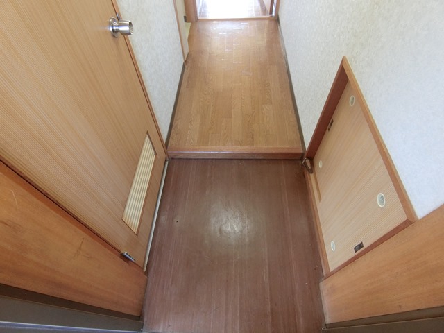 玄関　同タイプ内観です