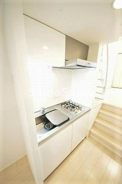 キッチン　コンパクトなキッチンで掃除もラクラク