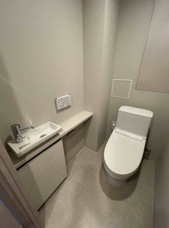 トイレ　トイレ