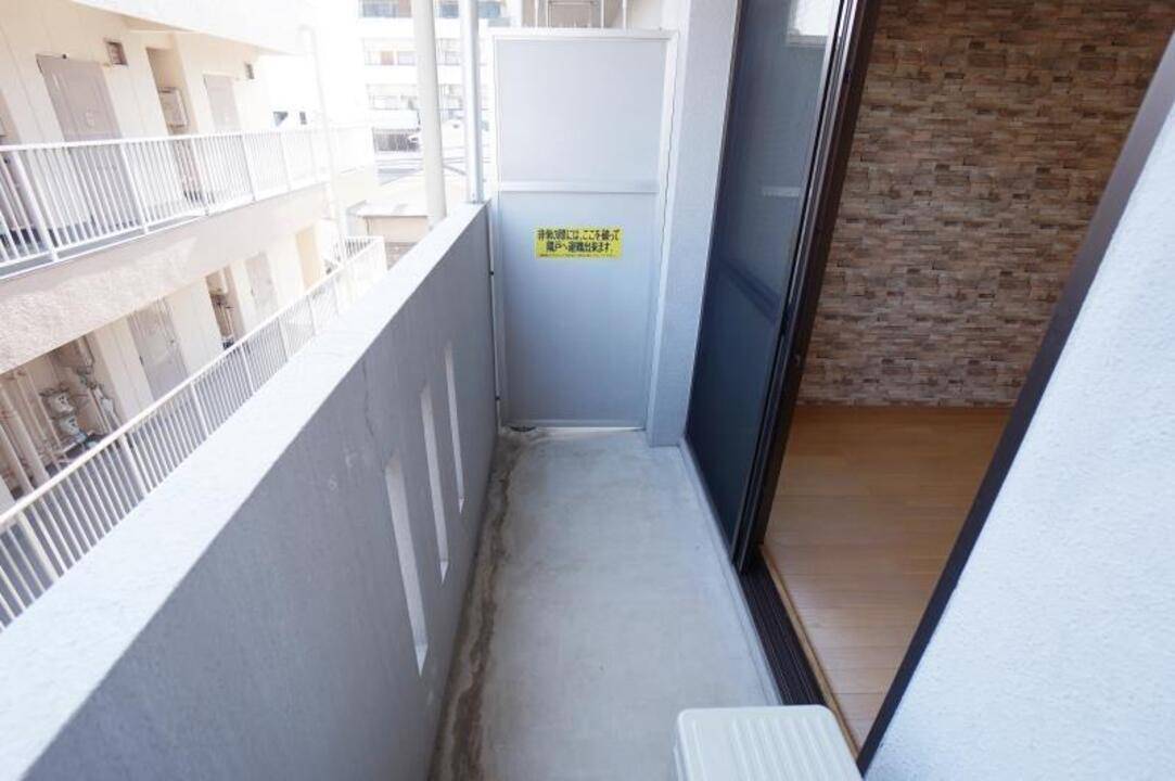 バルコニー　バルコニー