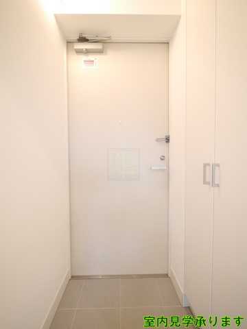 玄関　別部屋参考写真となります。