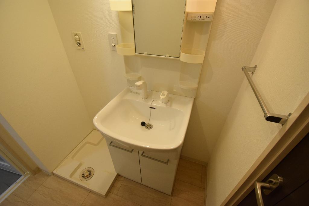 洗面設備　洗髪洗面化粧台