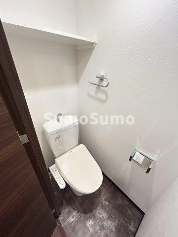 トイレ　脱衣スペースもあります