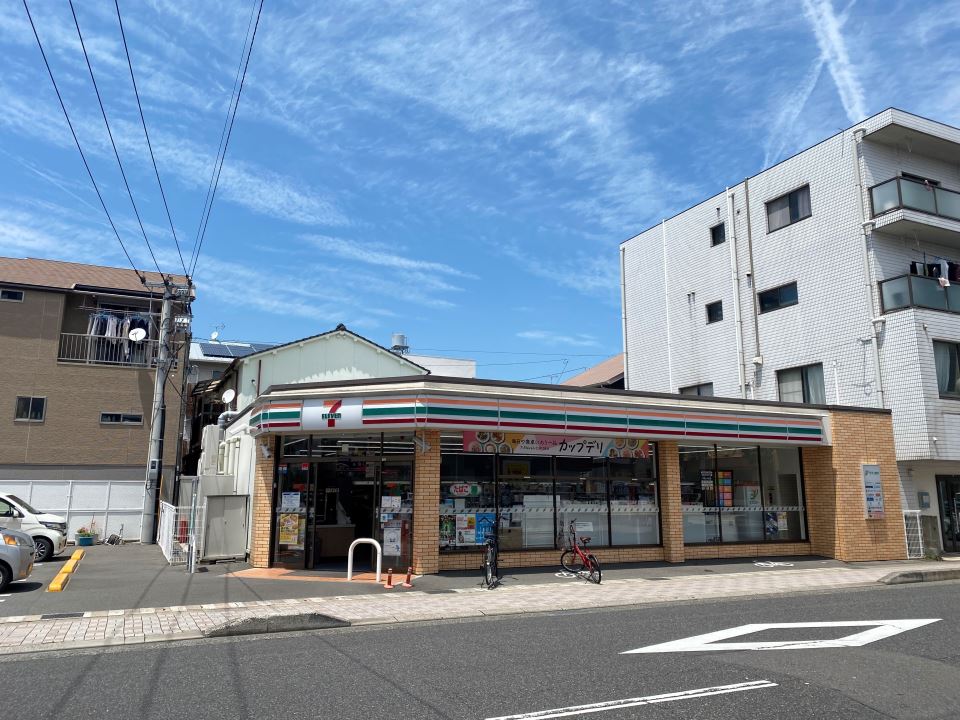 コンビニ　セブンイレブン鹿児島真砂店（コンビニ）まで450m