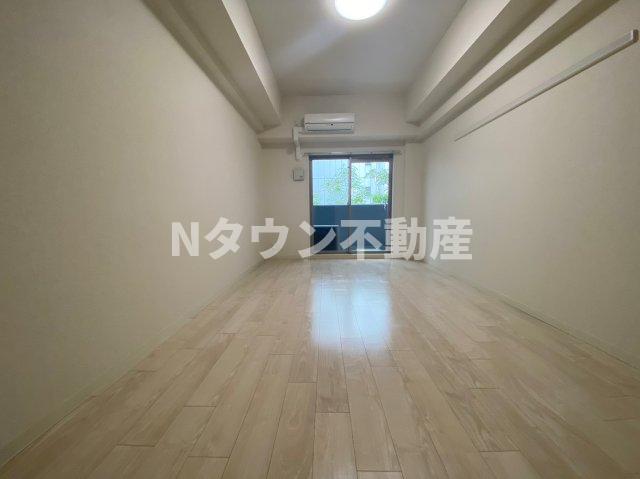 居室・リビング　居間です