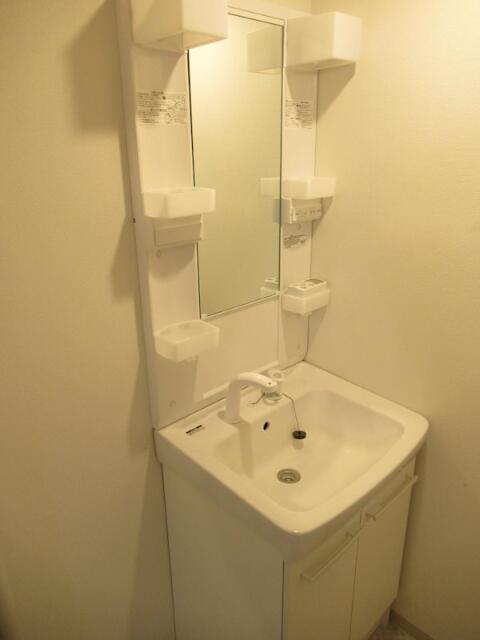 洗面設備　洗面台です