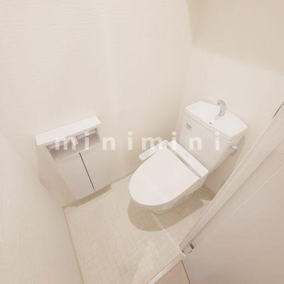 トイレ　※写真は別号室のものですので現状優先とさせていただきます