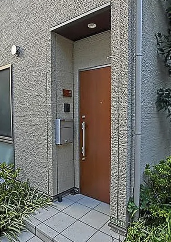 エントランス　弊社は都内全域の物件をご紹介可能です！