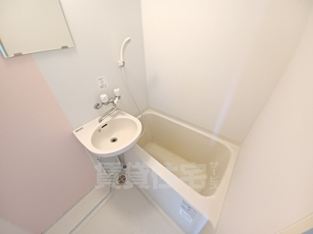 バス・シャワールーム　同物件別部屋