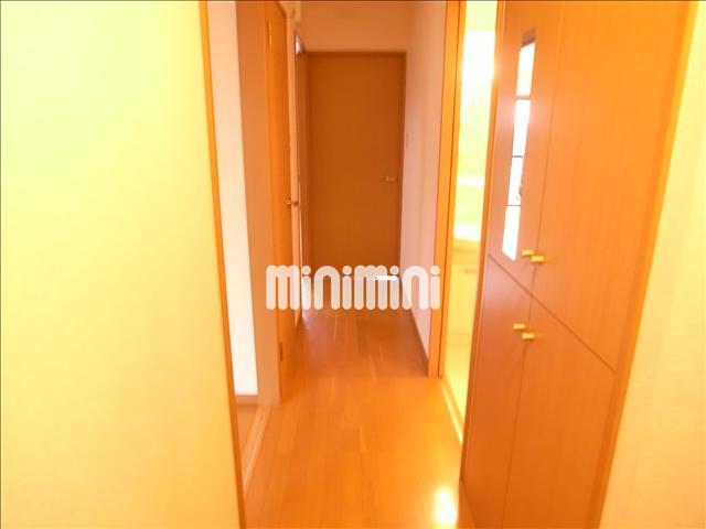 その他部屋・スペース　玄関から見廊下スペース