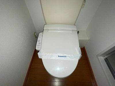 トイレ　温水便座付き♪現況を優先します